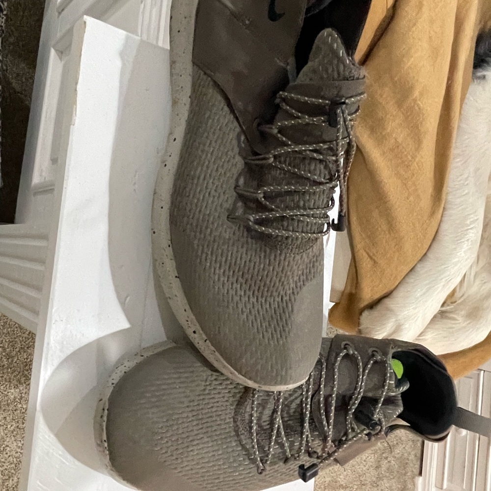 Nike mens size 9
